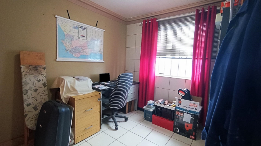 5 Bedroom Property for Sale in Yorkshire Estate Western Cape